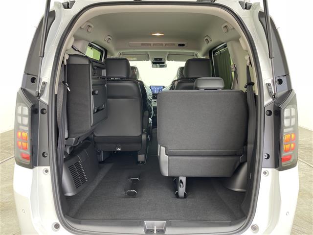 フリード ｅ：ＨＥＶエアー　ＥＸ　登録済未使用車　純正９型ナビ　バックカメラ　アダプティブクルーズコントロール　両側電動スライドドア　ハーフレザーシート　シートヒーター　ＬＥＤ　オートマチックハイビーム　衝突被害軽減ブレーキ　禁煙（28枚目）