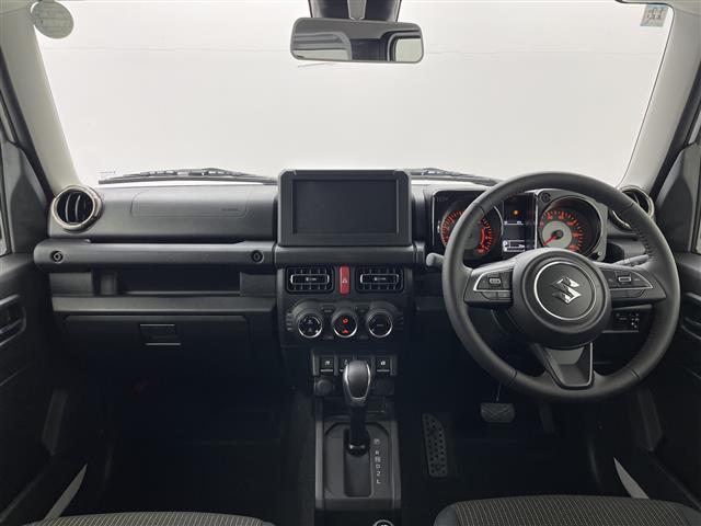 ジムニー ＸＣ　届出済未使用車　４ＷＤターボ　追従クルーズコントロール　シートヒーター　衝突被害軽減システム　レーンキープアシスト　ＬＥＤヘッドライト　オートマチックハイビーム　フォグライト　スマートキー　禁煙車（2枚目）