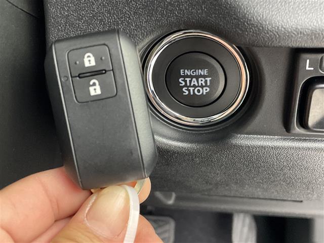 ジムニー ＸＣ　届出済未使用車　４ＷＤターボ　追従クルーズコントロール　シートヒーター　衝突被害軽減システム　レーンキープアシスト　ＬＥＤヘッドライト　オートマチックハイビーム　フォグライト　スマートキー　禁煙車（5枚目）