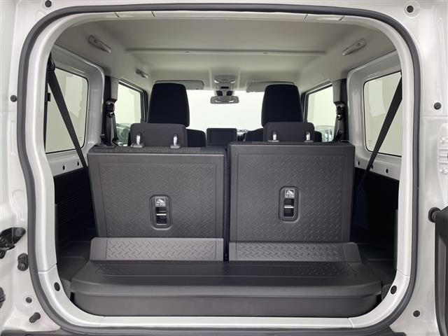 ジムニー ＸＣ　届出済未使用車　４ＷＤターボ　追従クルーズコントロール　シートヒーター　衝突被害軽減システム　レーンキープアシスト　ＬＥＤヘッドライト　オートマチックハイビーム　フォグライト　スマートキー　禁煙車（27枚目）