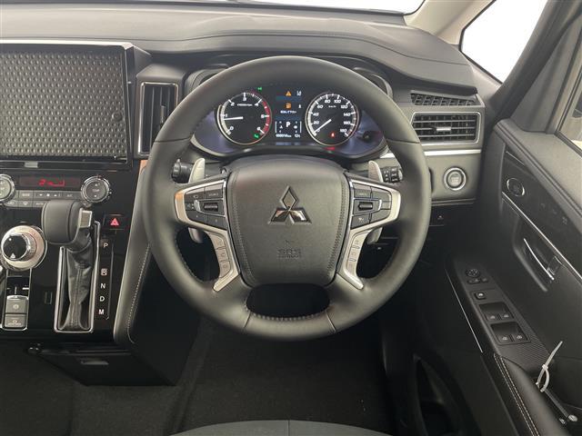 デリカＤ：５ シャモニー　登録済未使用車　ＢＳＭ　電動リアゲート　アダプティブクルーズコントロール　衝突被害軽減ブレーキ　レーンアシスト　パドルシフト　両側電動スライドドア　ハーフレザーシート　シートヒーター　ＬＥＤ　禁煙車（18枚目）