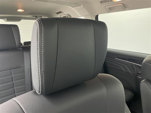 デリカＤ：５ シャモニー　登録済未使用車　ＢＳＭ　電動リアゲート　アダプティブクルーズコントロール　衝突被害軽減ブレーキ　レーンアシスト　パドルシフト　両側電動スライドドア　ハーフレザーシート　シートヒーター　ＬＥＤ　禁煙車（31枚目）