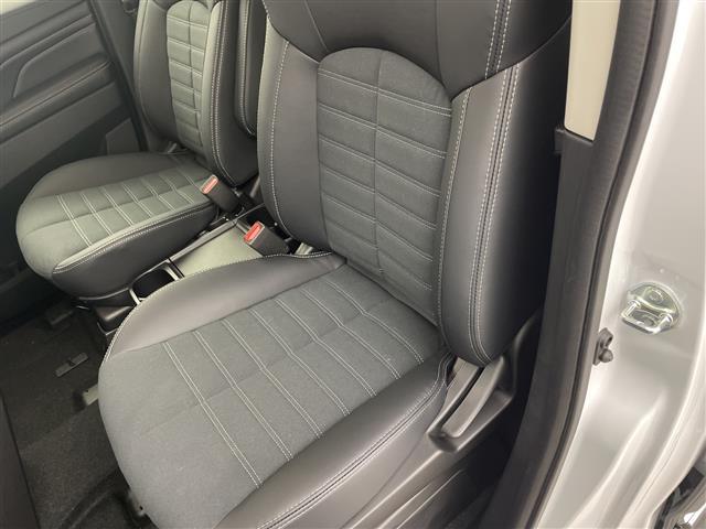 デリカＤ：５ シャモニー　登録済未使用車　ＢＳＭ　電動リアゲート　アダプティブクルーズコントロール　衝突被害軽減ブレーキ　レーンアシスト　パドルシフト　両側電動スライドドア　ハーフレザーシート　シートヒーター　ＬＥＤ　禁煙車（37枚目）