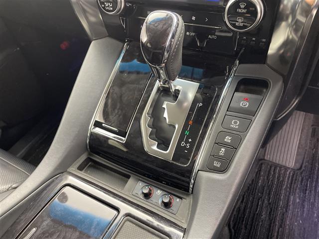 ヴェルファイアハイブリッド ＺＲ　モデルリスタフルエアロ　純正後席モニター　純正１０型ナビ　電子ミラー　バックカメラ　ドラレコ　ビルトインＥＴＣ２．０　電動バックドア　両側電動スライドドア　シートヒーター／シートベンチレーション　禁煙（18枚目）