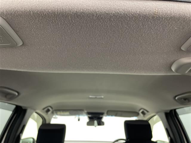 フィット ｅ：ＨＥＶクロスター　純正９型ナビ　バックカメラ　フルセグＴＶ　ドラレコ　ビルトインＥＴＣ　ルーフレール　追従クルーズコントロール　レーンキープアシスト　オートハイビーム　ＬＥＤ　純正アルミホイール　スマートキー　禁煙車（43枚目）