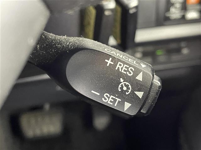 エスクァイア ハイブリッドＧｉ　ブラックテーラード　純正１０インチナビ　バックカメラ　クルーズコントロール　両側パワースライドドア　ＬＥＤ　ＡＨＢ　シートヒーター　純正１５インチＡＷ積込　ステアリングリモコン　ドライブレコーダー　ＥＴＣ　禁煙車（12枚目）