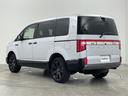 シャモニー　１１型ナビ　１２．８型フリップダウンモニター　ハンドルヒーター　パドルシフト　フルセグ　純正アルミホイール　オートライト　オートマチックハイビーム　ステアリングスイッチ　革巻きステアリング　禁煙車（48枚目）