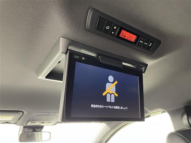 ノア Ｓｉ　ダブルバイビーＩＩ　純正ナビ　フリップダウン　ＴＲＤエアロ　クルコン　エンジンスターター　両側パワースライドドア　　ハーフレザーシート　バックカメラ　オートハイビーム　オービスレーダー（5枚目）