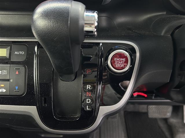 Ｎ－ＢＯＸ Ｇ　ＳＳパッケージ　社外ＳＤナビ　型式：ＡＶＮ－Ｖ０２（ＦＭ／ＡＭ／ＢＴ／ＴＶ／ＣＤ／ＤＶＤ／ＡＵＸ）両側パワースライドドア　純正アルミホイール　純正フロアマット　社外ＥＴＣ　ＡＢＳ　横滑り防止装置　スマートキー（10枚目）
