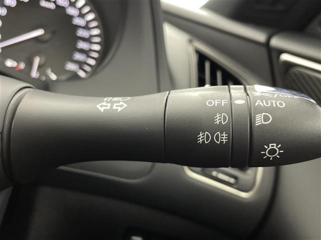 スカイライン ニスモ　純正日産コネクトナビ　メーカーオプションサンルーフ　フルニスモエアロ　専用カーボンフィニッシャー　純正ビルトインＥＴＣ　ＲＥＣＡＲＯ製スポーツシート　専用チューニングコンピュータ（8枚目）