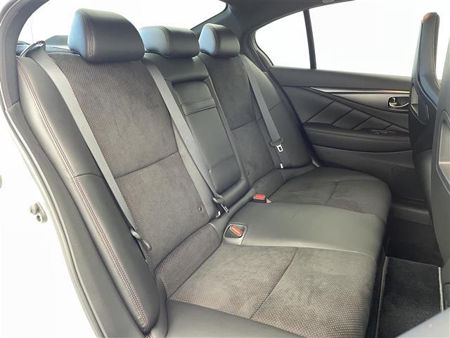 スカイライン ニスモ　純正日産コネクトナビ　メーカーオプションサンルーフ　フルニスモエアロ　専用カーボンフィニッシャー　純正ビルトインＥＴＣ　ＲＥＣＡＲＯ製スポーツシート　専用チューニングコンピュータ（15枚目）