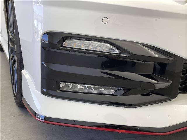 スカイライン ニスモ　純正日産コネクトナビ　メーカーオプションサンルーフ　フルニスモエアロ　専用カーボンフィニッシャー　純正ビルトインＥＴＣ　ＲＥＣＡＲＯ製スポーツシート　専用チューニングコンピュータ（19枚目）