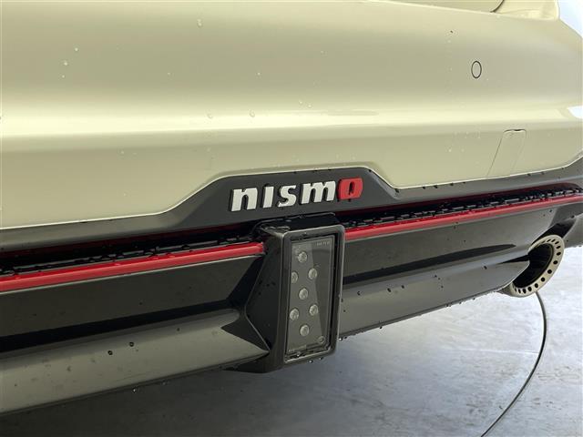 スカイライン ニスモ　純正日産コネクトナビ　メーカーオプションサンルーフ　フルニスモエアロ　専用カーボンフィニッシャー　純正ビルトインＥＴＣ　ＲＥＣＡＲＯ製スポーツシート　専用チューニングコンピュータ（25枚目）