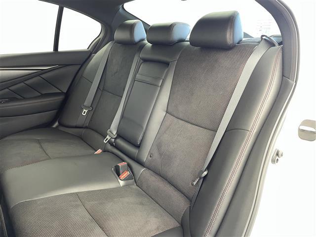 スカイライン ニスモ　純正日産コネクトナビ　メーカーオプションサンルーフ　フルニスモエアロ　専用カーボンフィニッシャー　純正ビルトインＥＴＣ　ＲＥＣＡＲＯ製スポーツシート　専用チューニングコンピュータ（27枚目）