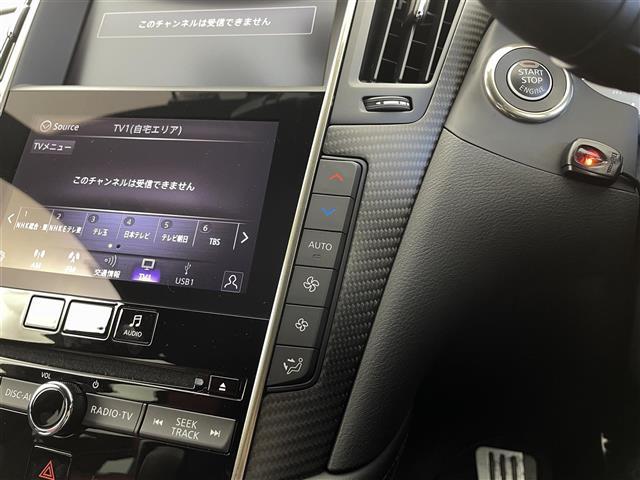 スカイライン ニスモ　純正日産コネクトナビ　メーカーオプションサンルーフ　フルニスモエアロ　専用カーボンフィニッシャー　純正ビルトインＥＴＣ　ＲＥＣＡＲＯ製スポーツシート　専用チューニングコンピュータ（32枚目）