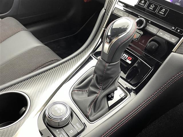 スカイライン ニスモ　純正日産コネクトナビ　メーカーオプションサンルーフ　フルニスモエアロ　専用カーボンフィニッシャー　純正ビルトインＥＴＣ　ＲＥＣＡＲＯ製スポーツシート　専用チューニングコンピュータ（33枚目）