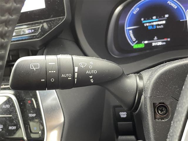 ハリアーハイブリッド Ｇ　純正ナビ機能付きディスプレイオーディオ（ＦＭ／ＡＭ／ＢＴ／ＨＤＭＩ／ＵＳＢ）　ハーフレザーシート　パワーバックドア　純正ＥＴＣ２．０　純正フロアマット　スマートキー　トヨタセーフティセンス　ＡＢＳ（6枚目）