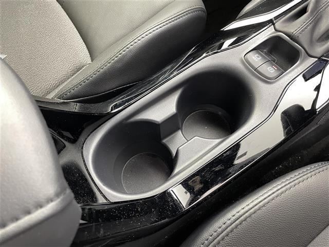 カローラクロス ハイブリッド Z 純正メモリナビ機能付きディスプレイオーディオ(FM/AM/BT/USB/AppleCArPlay/androidAuto) シートヒーター パワーバックドア 純正ビルトインETC トヨタセーフティ(13枚目)
