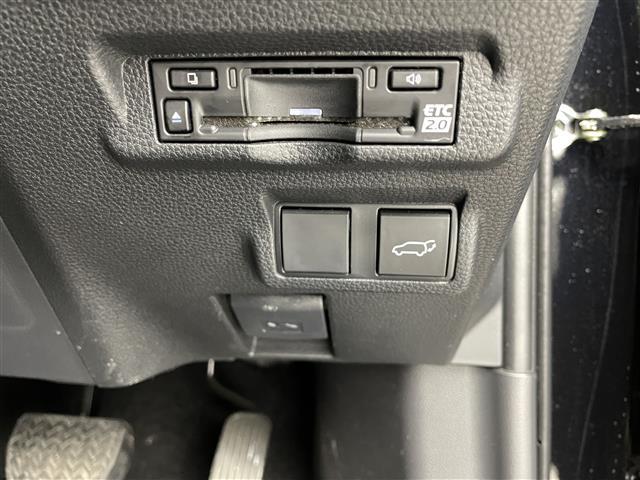 カローラクロス ハイブリッド Z 純正メモリナビ機能付きディスプレイオーディオ(FM/AM/BT/USB/AppleCArPlay/androidAuto) シートヒーター パワーバックドア 純正ビルトインETC トヨタセーフティ(17枚目)