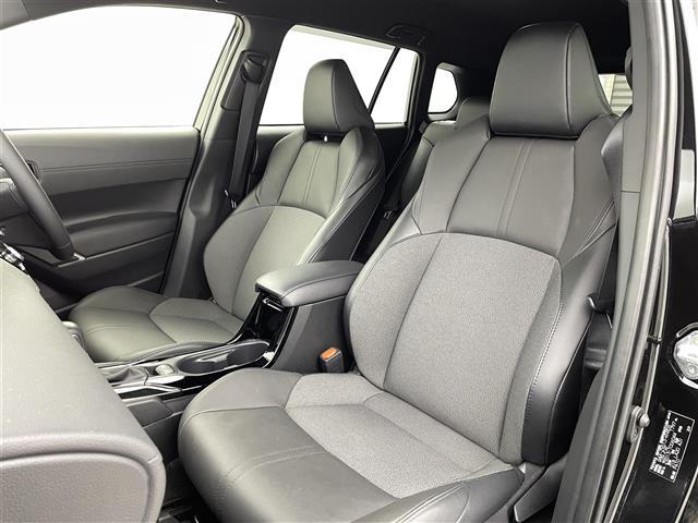 カローラクロス ハイブリッド Z 純正メモリナビ機能付きディスプレイオーディオ(FM/AM/BT/USB/AppleCArPlay/androidAuto) シートヒーター パワーバックドア 純正ビルトインETC トヨタセーフティ(18枚目)
