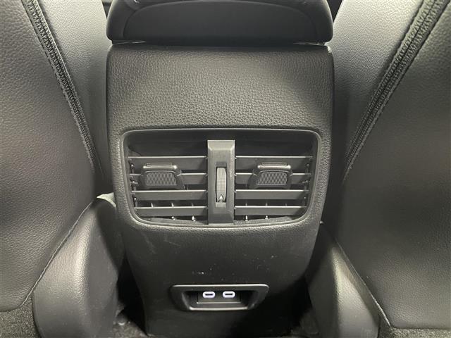 カローラクロス ハイブリッド Z 純正メモリナビ機能付きディスプレイオーディオ(FM/AM/BT/USB/AppleCArPlay/androidAuto) シートヒーター パワーバックドア 純正ビルトインETC トヨタセーフティ(20枚目)