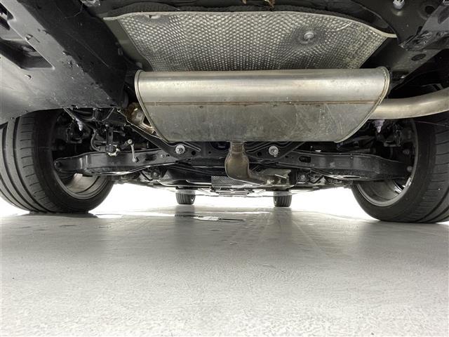 プリウス Sツーリングセレクション 4WD 純正SDナビ シートヒーター 純正18インチツーリングホイール バックカメラ 純正LEDヘッドライト 純正フロントフォグライト 純正ビルトインETC 社外レーダー ドライブレコーダー(40枚目)