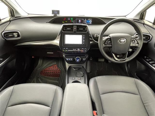 プリウス Sツーリングセレクション 4WD 純正SDナビ シートヒーター 純正18インチツーリングホイール バックカメラ 純正LEDヘッドライト 純正フロントフォグライト 純正ビルトインETC 社外レーダー ドライブレコーダー(42枚目)