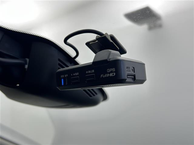 セレナ ハイウェイスター Vセレクション 日産純正SDナビ 型式:MM517D-L(FM/AM/BT/CD/DVD/SD/TV/Ipod)純正フリップダウンモニター 両側パワースライドドア ハンズフリーオートスライドドア プロパイロット(17枚目)