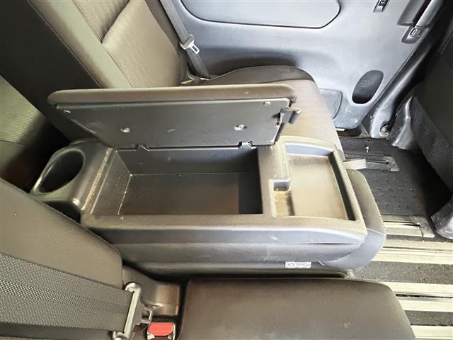 セレナ ハイウェイスター Vセレクション 日産純正SDナビ 型式:MM517D-L(FM/AM/BT/CD/DVD/SD/TV/Ipod)純正フリップダウンモニター 両側パワースライドドア ハンズフリーオートスライドドア プロパイロット(24枚目)