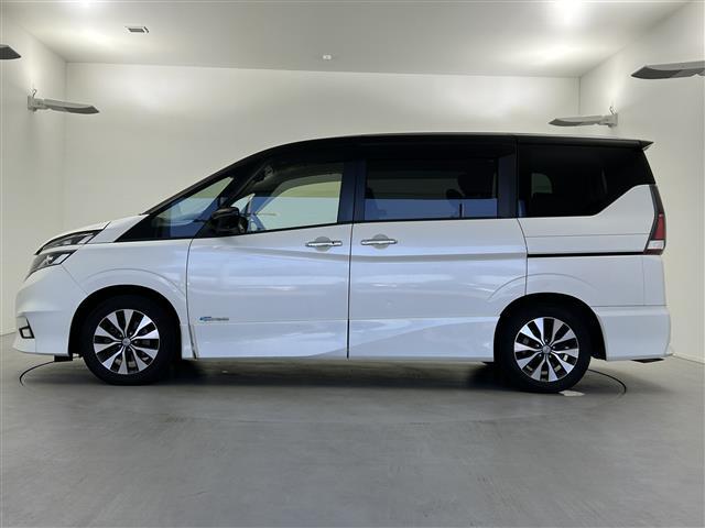 セレナ ハイウェイスター Vセレクション 日産純正SDナビ 型式:MM517D-L(FM/AM/BT/CD/DVD/SD/TV/Ipod)純正フリップダウンモニター 両側パワースライドドア ハンズフリーオートスライドドア プロパイロット(28枚目)