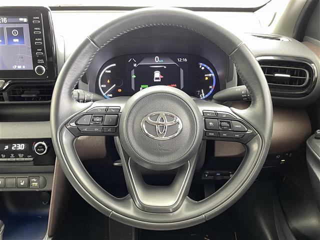 ヤリスクロス ハイブリッドZ 純正ディスプレイオーディオ(USB接続/Bluetooth/フルセグTV)全方位カメラ クルーズコントロール 衝突軽減ブレーキ ビルトインETC2.0 パワーシート シートヒーター(2枚目)