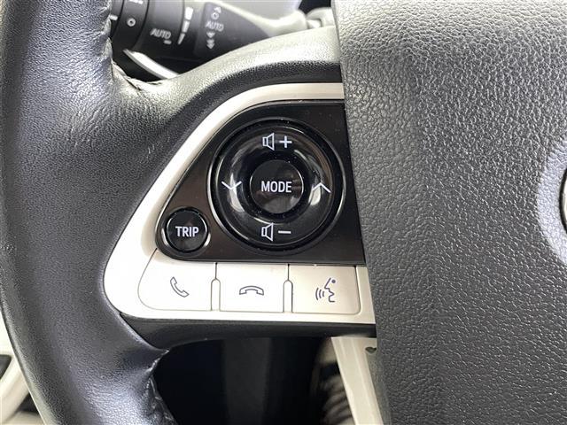 プリウス Aツーリングセレクション 純正ナビ CD DVD AM FM フルセグ Bluetooth シートヒーター ヘッドアップディスプレイ ブラインドスポットモニター オートライト オートマチックハイビーム パーキングアシスト(4枚目)
