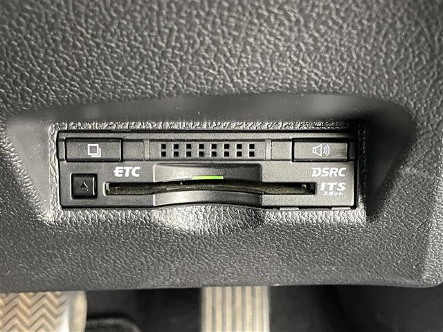 プリウス Aツーリングセレクション 純正ナビ CD DVD AM FM フルセグ Bluetooth シートヒーター ヘッドアップディスプレイ ブラインドスポットモニター オートライト オートマチックハイビーム パーキングアシスト(16枚目)