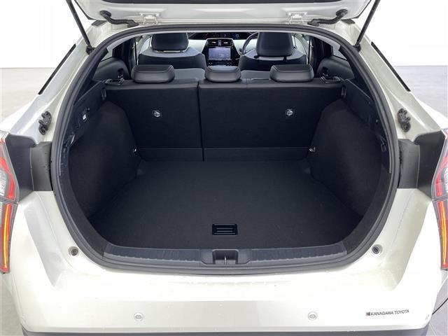 プリウス Aツーリングセレクション 純正ナビ CD DVD AM FM フルセグ Bluetooth シートヒーター ヘッドアップディスプレイ ブラインドスポットモニター オートライト オートマチックハイビーム パーキングアシスト(25枚目)