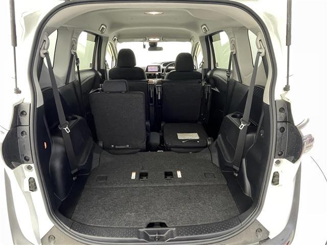 シエンタ Ｇ　７人乗り　社外ＳＤナビ　型式：ＣＮ－ＲＥ０３ＷＤ（Ｉｐｏｄ／ＴＶ／ＣＤ／ＤＶＤ／ＢＴ／ＦＭ／ＡＭ）両側パワースライドドア　純正ビルトインＥＴＣ　　純正ＬＥＤヘッドライト　トヨタセーフティセンス（31枚目）