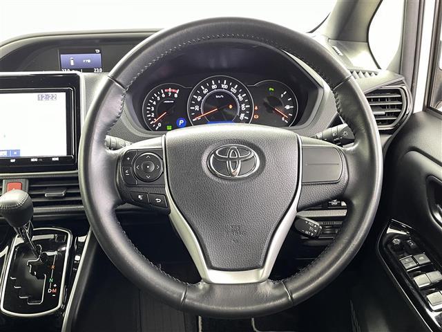 ヴォクシー ZS 煌III 純正9インチナビ Bluetooth/CD/DVD/フルセグTV バックカメラ 両側パワースライドドア ビルトインETC ドラレコ アダプティブクルーズコントロール クリアランスソナー プリクラッシュ(3枚目)