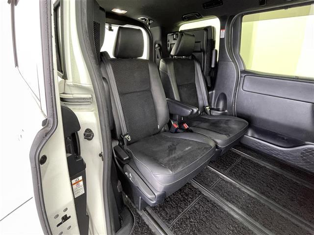 ヴォクシー ZS 煌III 純正9インチナビ Bluetooth/CD/DVD/フルセグTV バックカメラ 両側パワースライドドア ビルトインETC ドラレコ アダプティブクルーズコントロール クリアランスソナー プリクラッシュ(21枚目)