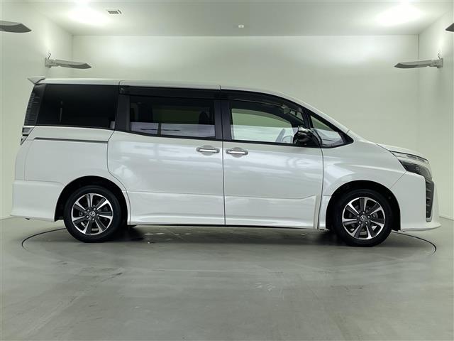 ヴォクシー ZS 煌III 純正9インチナビ Bluetooth/CD/DVD/フルセグTV バックカメラ 両側パワースライドドア ビルトインETC ドラレコ アダプティブクルーズコントロール クリアランスソナー プリクラッシュ(28枚目)