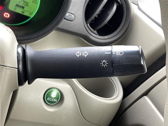 N-BOX G・Lパッケージ 社外SDナビ 片側電動ドア 社外ETC 純正アルミホイール スマートキー プッシュスタート ヘッドライトレベライザー 純正フロアマット ACC 横滑り防止装置 純正キセノンヘッドライト 電動格納ミラー(6枚目)