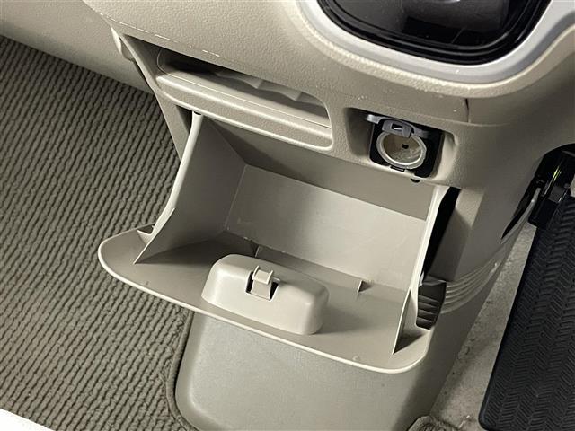 N-BOX G・Lパッケージ 社外SDナビ 片側電動ドア 社外ETC 純正アルミホイール スマートキー プッシュスタート ヘッドライトレベライザー 純正フロアマット ACC 横滑り防止装置 純正キセノンヘッドライト 電動格納ミラー(10枚目)