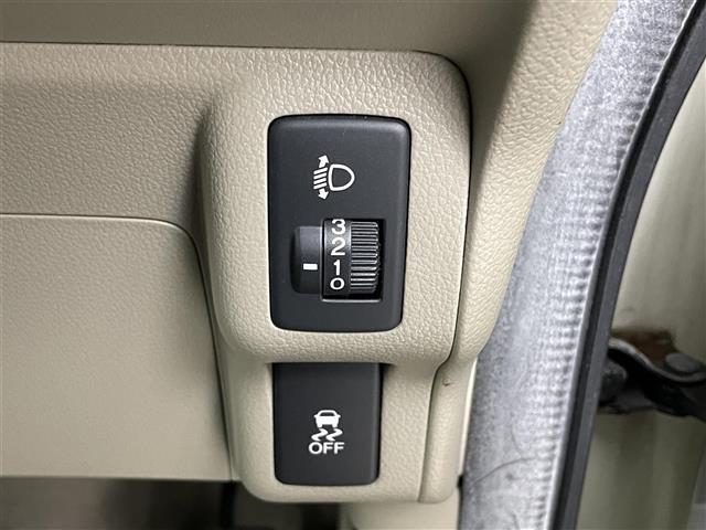 N-BOX G・Lパッケージ 社外SDナビ 片側電動ドア 社外ETC 純正アルミホイール スマートキー プッシュスタート ヘッドライトレベライザー 純正フロアマット ACC 横滑り防止装置 純正キセノンヘッドライト 電動格納ミラー(14枚目)