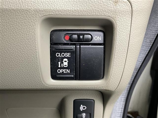 N-BOX G・Lパッケージ 社外SDナビ 片側電動ドア 社外ETC 純正アルミホイール スマートキー プッシュスタート ヘッドライトレベライザー 純正フロアマット ACC 横滑り防止装置 純正キセノンヘッドライト 電動格納ミラー(15枚目)