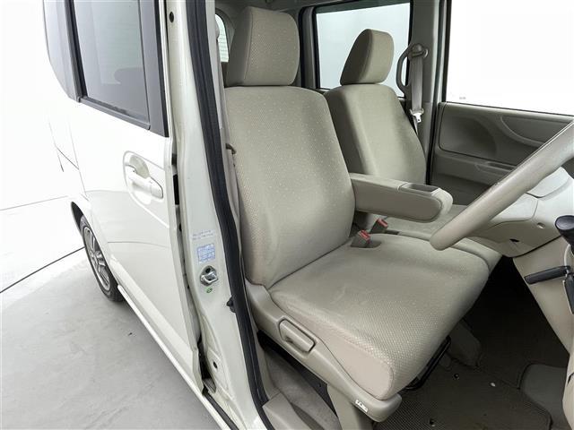 N-BOX G・Lパッケージ 社外SDナビ 片側電動ドア 社外ETC 純正アルミホイール スマートキー プッシュスタート ヘッドライトレベライザー 純正フロアマット ACC 横滑り防止装置 純正キセノンヘッドライト 電動格納ミラー(17枚目)