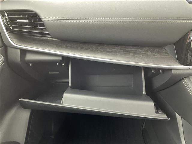 店頭販売もしておりますので、先に在庫が無くなってしまうこともございます。気になる車はまずはお問い合わせください！