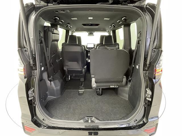 ヴォクシー ハイブリッドＳ－Ｚ　純正１０．５インチディスプレイオーディオ（ナビ／Ｂｌｕｅｔｏｏｔｈ／ＵＳＢ／Ｍｉｒａｃａｓｔ／ＨＤＭＩ）フルセグテレビ／バックカメラ／ビルトインＥＴＣ２．０／トヨタセーフティセンス／シートヒーター（25枚目）