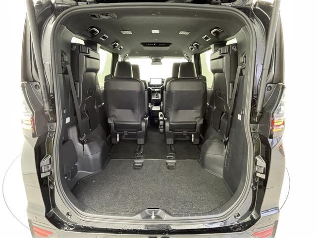 ヴォクシー ハイブリッドＳ－Ｚ　純正１０．５インチディスプレイオーディオ（ナビ／Ｂｌｕｅｔｏｏｔｈ／ＵＳＢ／Ｍｉｒａｃａｓｔ／ＨＤＭＩ）フルセグテレビ／バックカメラ／ビルトインＥＴＣ２．０／トヨタセーフティセンス／シートヒーター（27枚目）