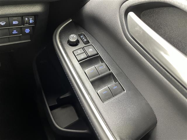 ヴォクシー ハイブリッドＳ－Ｚ　純正１０．５インチディスプレイオーディオ（ナビ／Ｂｌｕｅｔｏｏｔｈ／ＵＳＢ／Ｍｉｒａｃａｓｔ／ＨＤＭＩ）フルセグテレビ／バックカメラ／ビルトインＥＴＣ２．０／トヨタセーフティセンス／シートヒーター（33枚目）