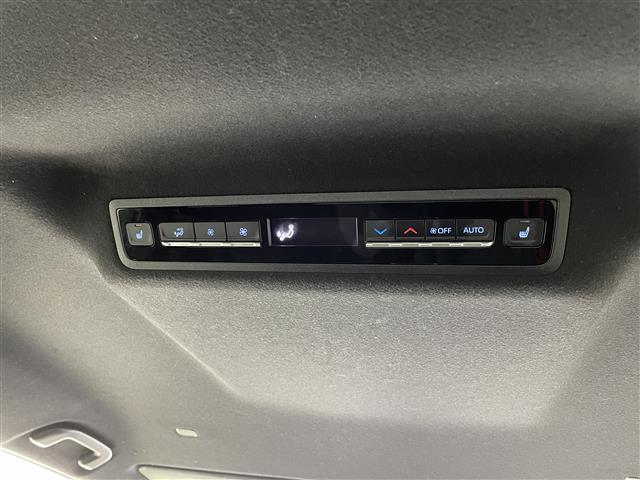 ヴォクシー ハイブリッドＳ－Ｚ　純正１０．５インチディスプレイオーディオ（ナビ／Ｂｌｕｅｔｏｏｔｈ／ＵＳＢ／Ｍｉｒａｃａｓｔ／ＨＤＭＩ）フルセグテレビ／バックカメラ／ビルトインＥＴＣ２．０／トヨタセーフティセンス／シートヒーター（34枚目）