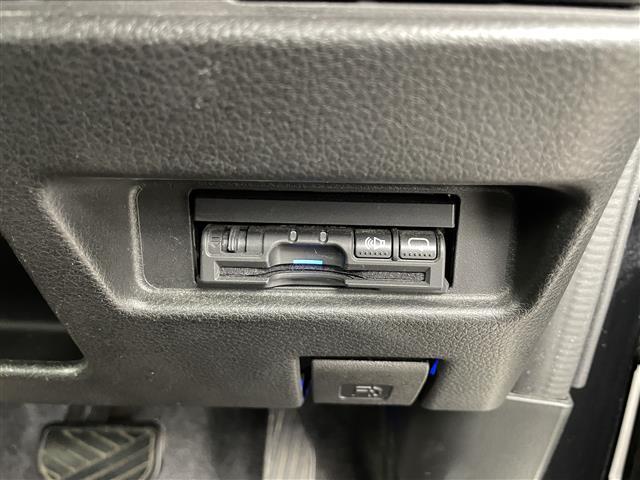 スペーシアカスタム ハイブリッドＸＳターボ　純正８インチナビ　バックカメラ　ＥＴＣ　衝突軽減ブレーキ　オートライト　ＬＥＤヘッドライド　クルーズコントロール　両側電動スライドドア　ステアリングリモコン　プッシュスタート　スマートキー（16枚目）