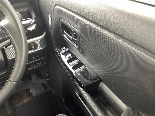 スペーシアカスタム ハイブリッドＸＳターボ　純正８インチナビ　バックカメラ　ＥＴＣ　衝突軽減ブレーキ　オートライト　ＬＥＤヘッドライド　クルーズコントロール　両側電動スライドドア　ステアリングリモコン　プッシュスタート　スマートキー（26枚目）